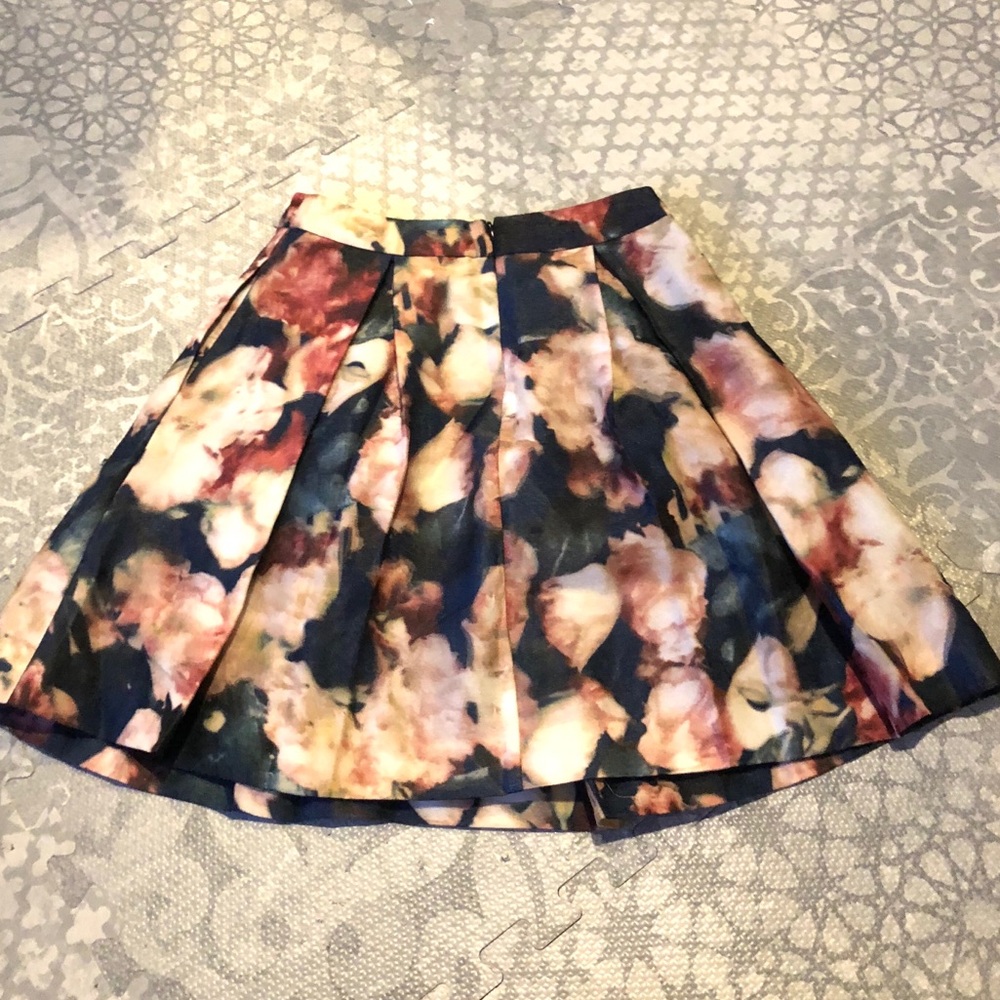 [Reiss] gorgeous floral skirt